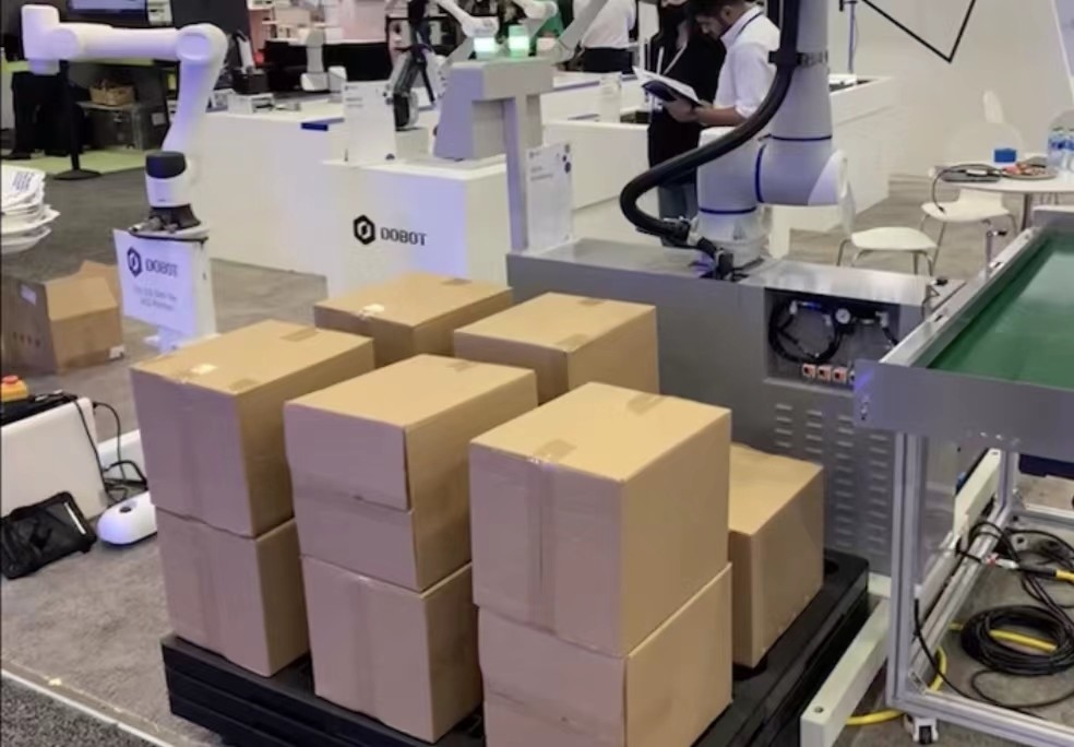 Kooperatives stapelndes Robotersystem Fanuc-Roboter-Arm Diy 10kg für Nahrungsmittelwerkstatt
