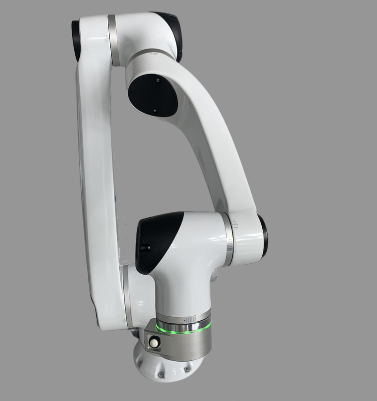 Industrieller Robotermanipulator-Arm, der System für die Werkzeugmaschine lädt stapelt, Prozess entladend