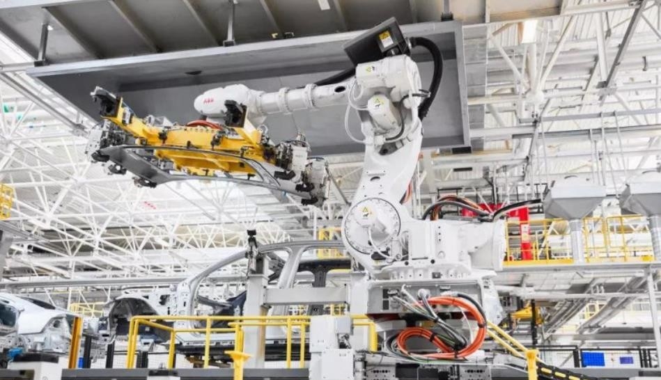 Der Sechs-Achse Abb-Roboter-Arm, der schnitzt, Roboter IRB 8700 formend, palettiert schweißende Automobilfabriken